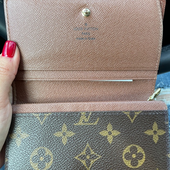 Authentic LV wallet - Picture 5 of 9